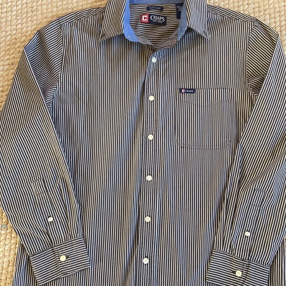 Men’s Chaps Button Down Easy Care Striped Casual Shirt Medium - Picture 2 of 6